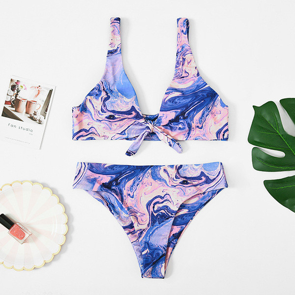 Színes kétrészes fürdőruha két modellben