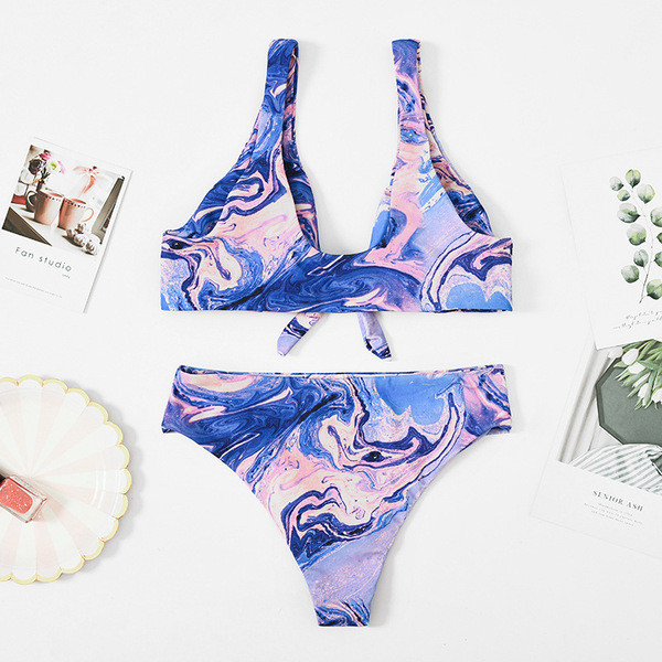 Színes kétrészes fürdőruha két modellben