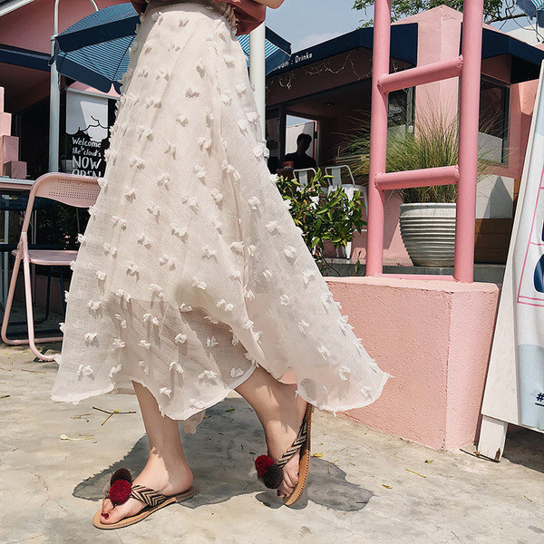 Κομψή μακρυά φούστα με τρισδιάστατο στοιχείο σε δύο χρώματα