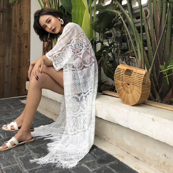 Hosszú női pareo rojtokkal