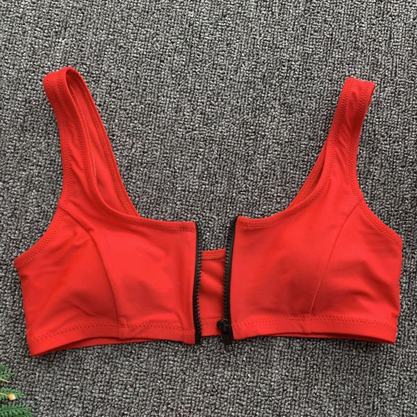 Kétrészes fürdőruha piros és zöld cipzárral