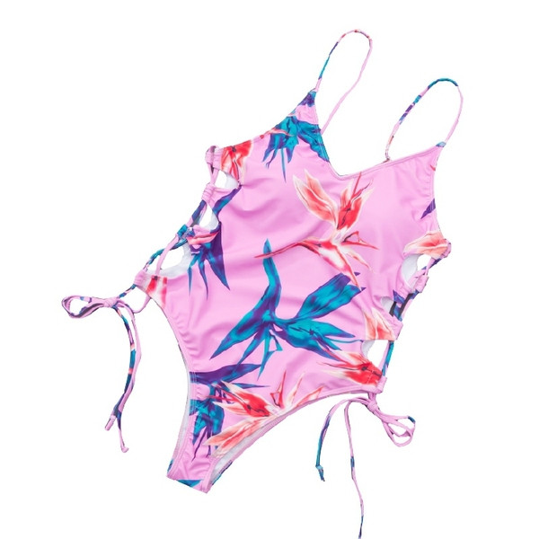 Μοντέρνο γυναικείο μαγιό με ντεκολτέ σε σχήμα V και floral τύπωμα