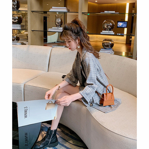 Set de jachetă și pantaloni scurți pentru femei