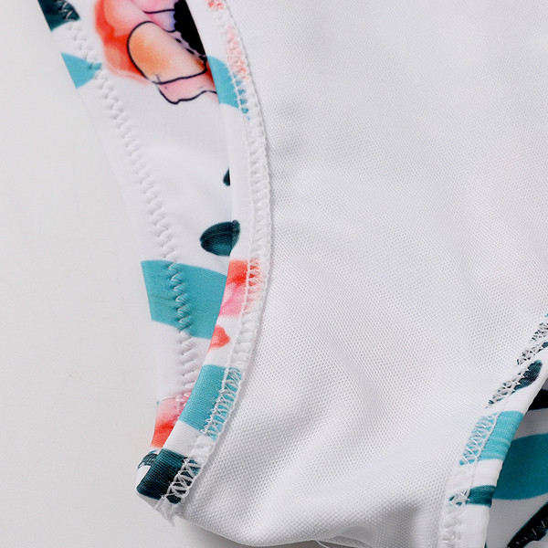 Раиран дамски цял бански костюм с флорален десен 