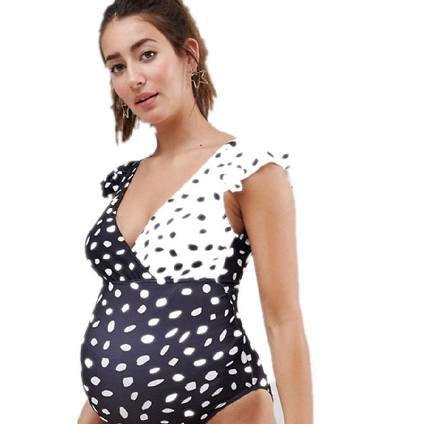 Γυναικείο μαγιό για έγκυες γυναίκες - τρία μοντέλα