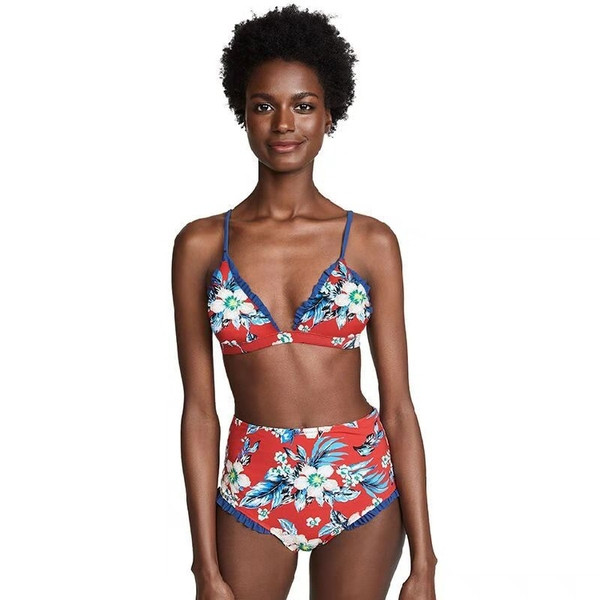 Costum de baie de dama din doua piese cu top triunghiular si model floral