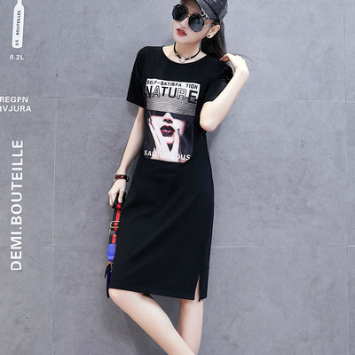 Γυναικείο φόρεμα με εκτύπωση και με μαύρο χρώμα