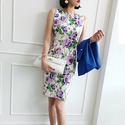 Μοντέρνο γυναικείο φόρεμα με floral μοτίβο