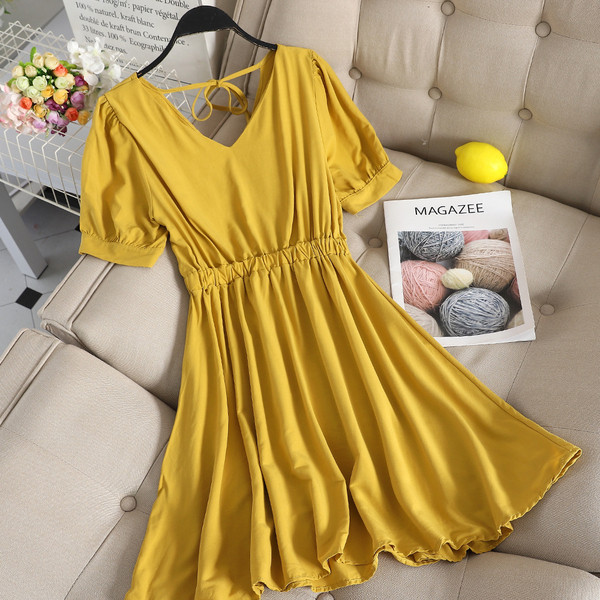 Ежедневна дамска рокля разкроен модел с къс ръкав в няколко цвята