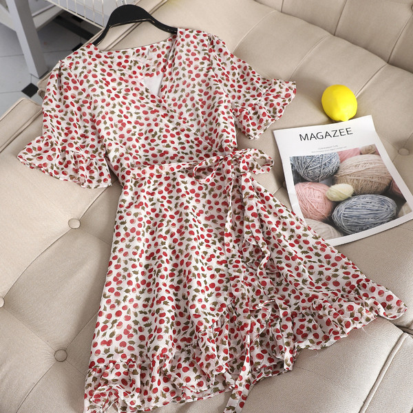 Модерна дамска рокля с цветен десен и колан в няколко цвята