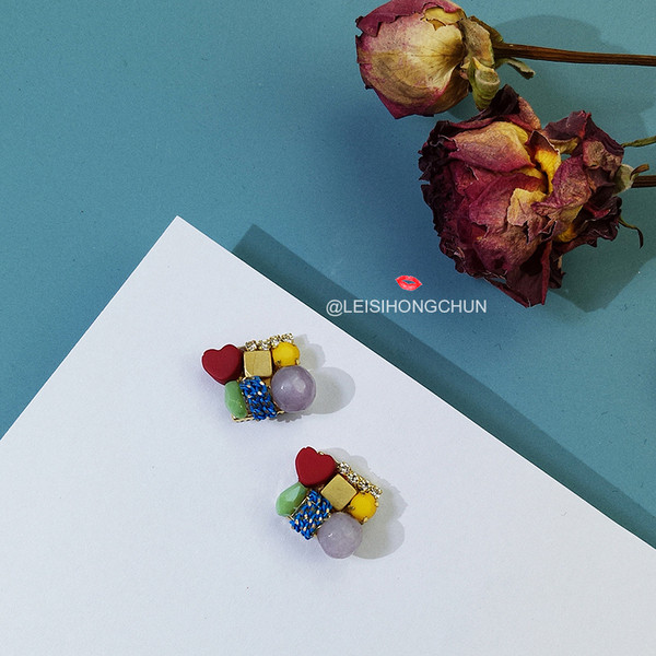 Cercei de dama cu pietre colorate