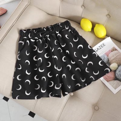 Καθημερινά γυναικεία σορτς με διαφορετικά σχέδια χρωμάτων