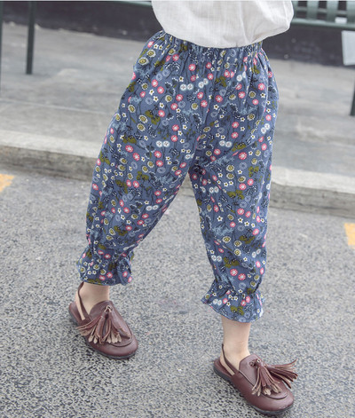 Детски панталон за момичета в два цвята с флорални мотиви