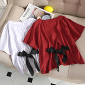 Μοντέρνα γυναικεία μπλούζα με κορδέλα σε μαύρο, λευκό και κόκκινο χρώμα