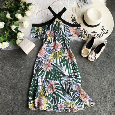 Σύγχρονο γυναικείο φόρεμα σε διάφορα χρώματα με γυμνά ώμους