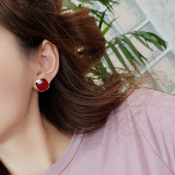 Női négyzet alakú fülbevaló több színben