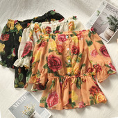 Κομψή γυναικεία μπλούζα με κουμπιά και φυτικά μοτίβα