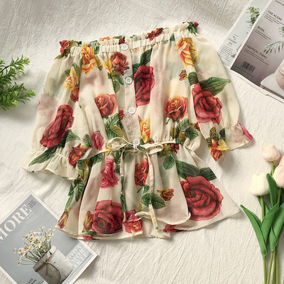 Κομψή γυναικεία μπλούζα με κουμπιά και φυτικά μοτίβα