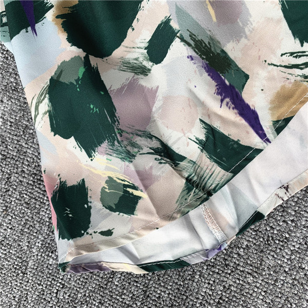 Καθημερινό γυναικείο  φόρεμα με φυτικό μοτίβο και γυμνά ώμους