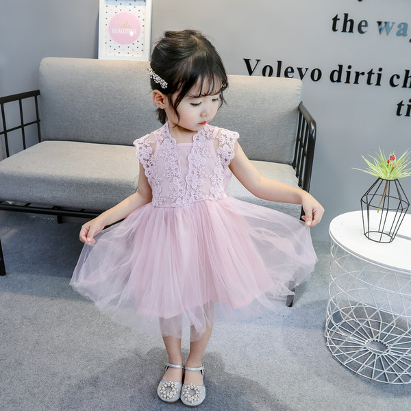 Детска модерна рокля в два цвята с тюл и дантела 