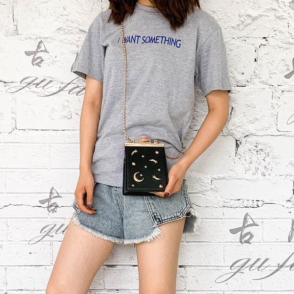 Modern női táska fém elemmel, négy színben