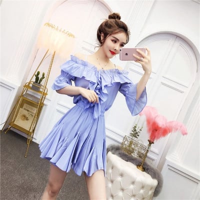 Μοντέρνο γυναικείο σετ - φούστα και μπλούζα