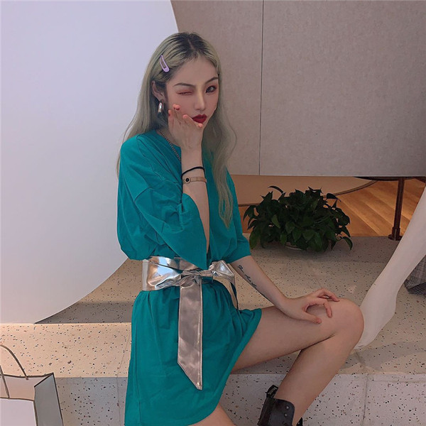 Γυναικείο χιτώνιο με ζώνη σε δύο χρώματα