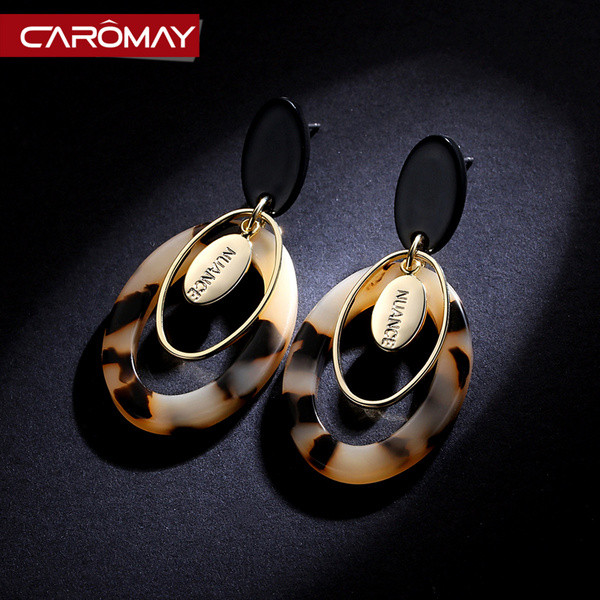 Modern lógó női fülbevaló