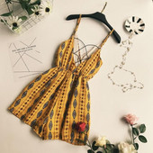 Μοντέρνα γυναικεία σαλοπέτα με V-neckline σε τρία χρώματα με κορδόνια