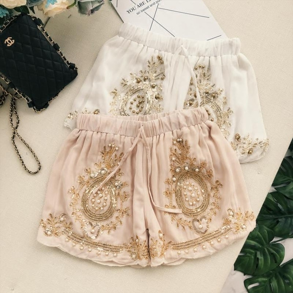 Модерни дамски къси панталони с връзки и камъни в няколко цвята