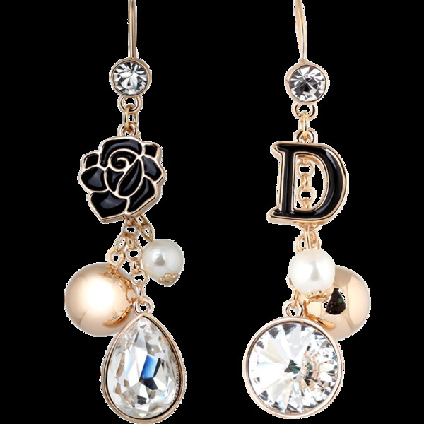 Női lógó fülbevaló gyöngyökkel és kövekkel