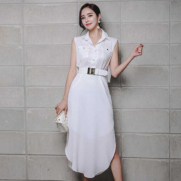 Μοντέρνο γυναικείο φόρεμα με ντεκολτέ σε σχήμα V και λευκή ζώνη