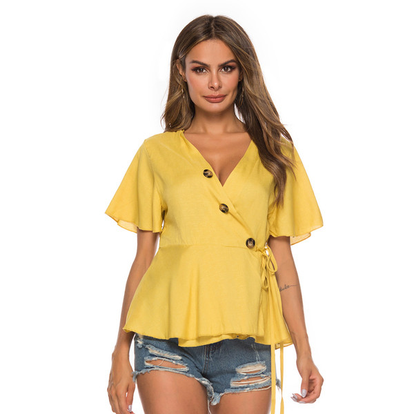 Κομψή μπλούζα με κοντό μανίκι και ντεκολτέ σε σχήμα V σε κίτρινο χρώμα