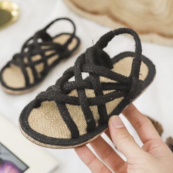 Aktuális gyerekszandál lányoknak - két színben