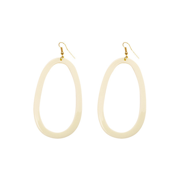 Hosszú, fehér női fülbevaló