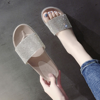 Μοντέρνες γυναικείες παντόφλες με χαμηλές σόλες και πέτρες σε τρία χρώματα