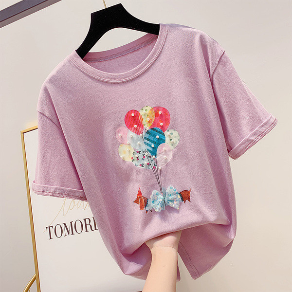 Modern női póló 3D elemekkel, gyöngyökkel és rátéttel