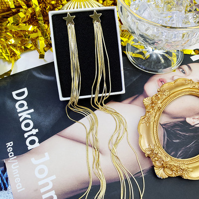 Model nou de cercei de dama de culoare auriu si argintiu