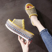 Modern női platformpapucs kövekkel több színben