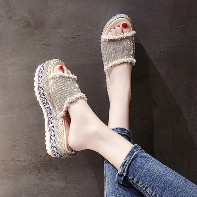 Modern női platformpapucs kövekkel több színben