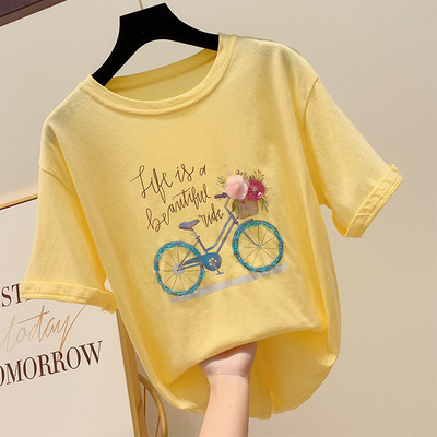 Γυναικεία μπλούζα με τρισδιάστατα στοιχεία λουλουδιών