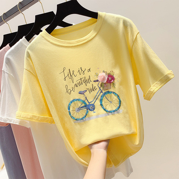 Γυναικεία μπλούζα με τρισδιάστατα στοιχεία λουλουδιών