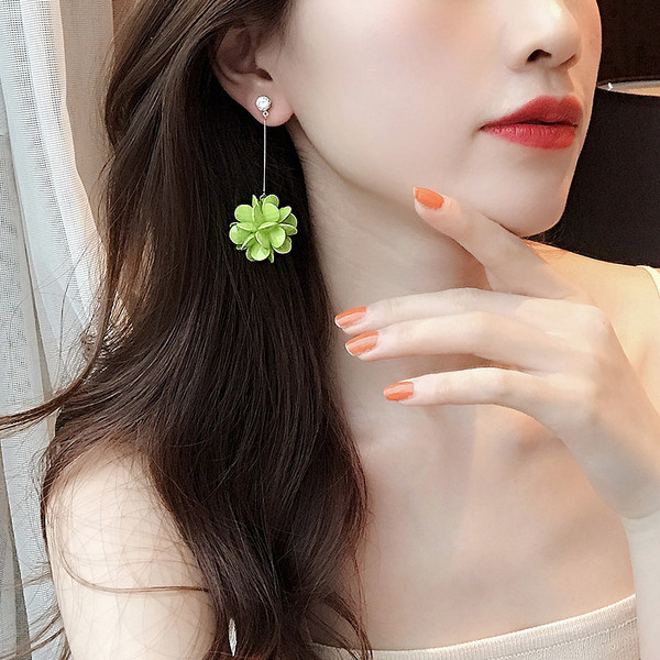 Női hosszú fülbevaló négy színben