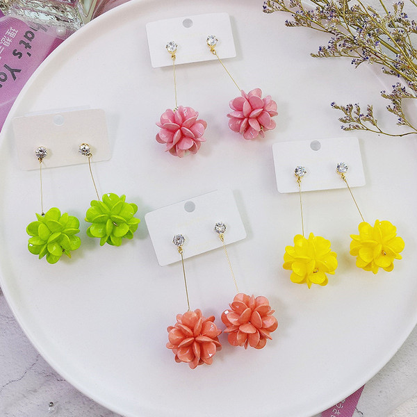 Női hosszú fülbevaló négy színben