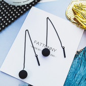 Stílusos női fülbevaló fekete színben