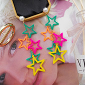 Női színes fülbevaló dekoratív gyöngyökkel