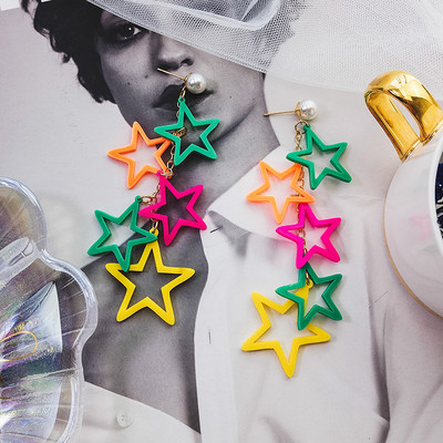 Női színes fülbevaló dekoratív gyöngyökkel