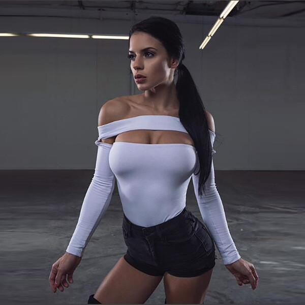 Stílusos női test, hosszú ujjakkal és kivágásokkal több színben