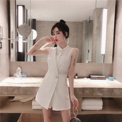 Κομψές γυναικείες φόρμες