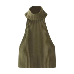 Rövid női felső gallérral és csupasz háttal